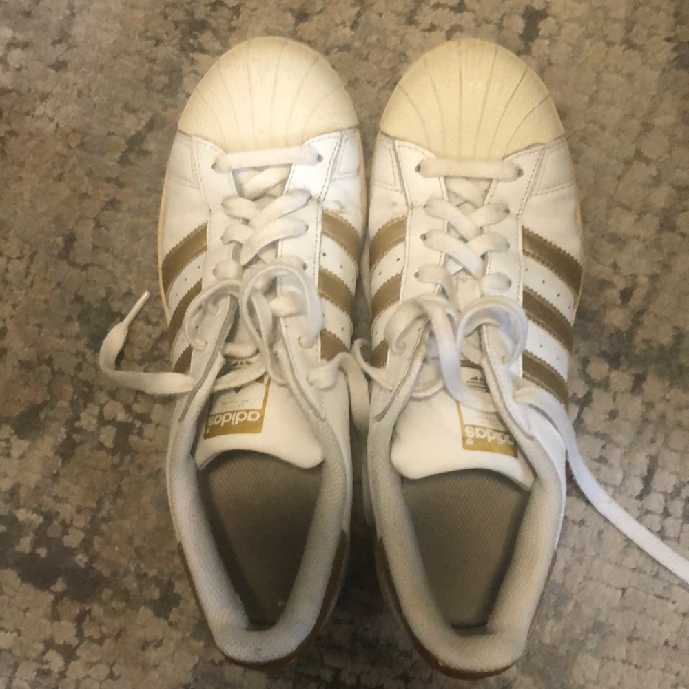 Adidas Superstars 🌟